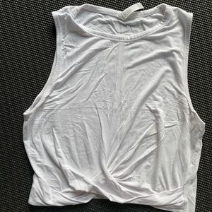Ali yoga crop tank